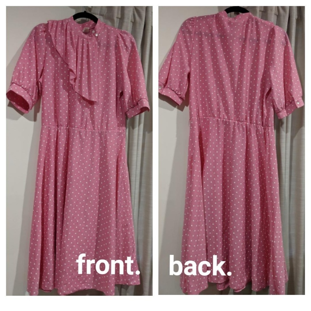 Pink vintage polka dot dress.Button keyhole detail